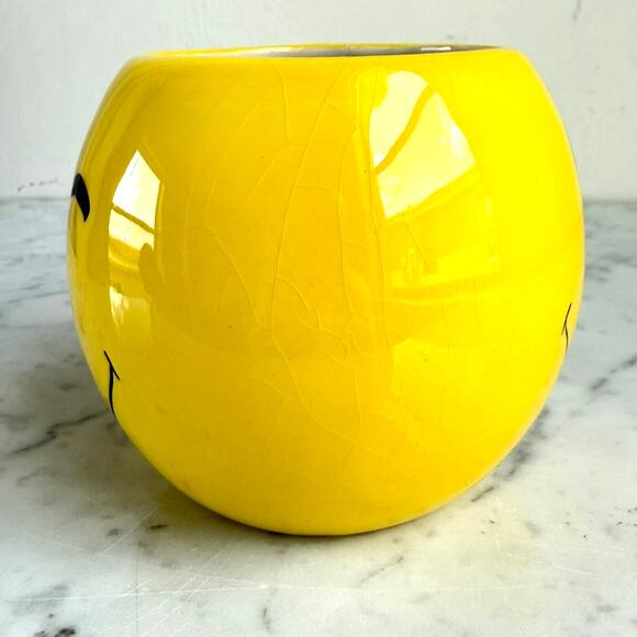 Pier 1 Imports Vintage Smiley Wink Face Yellow Coffee Mug - Picture 4 of 7